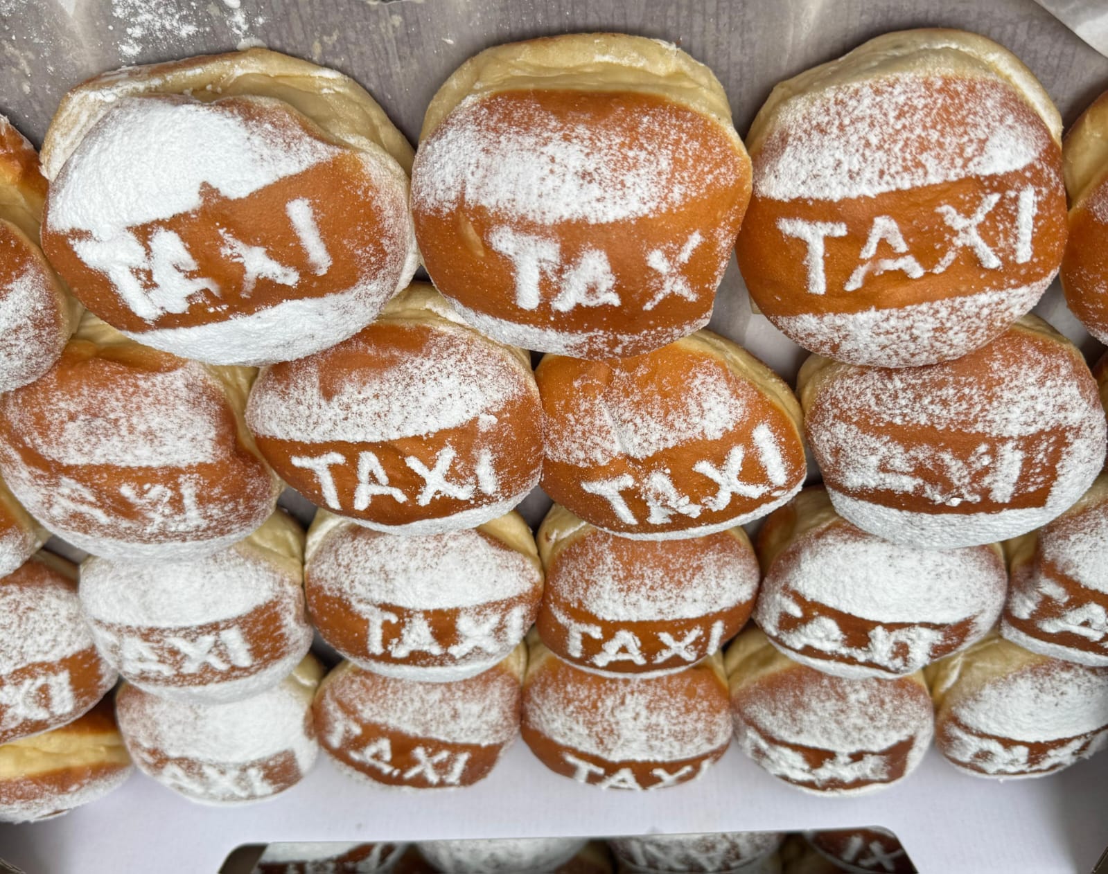 Faschingsaktion der Taxi Innung