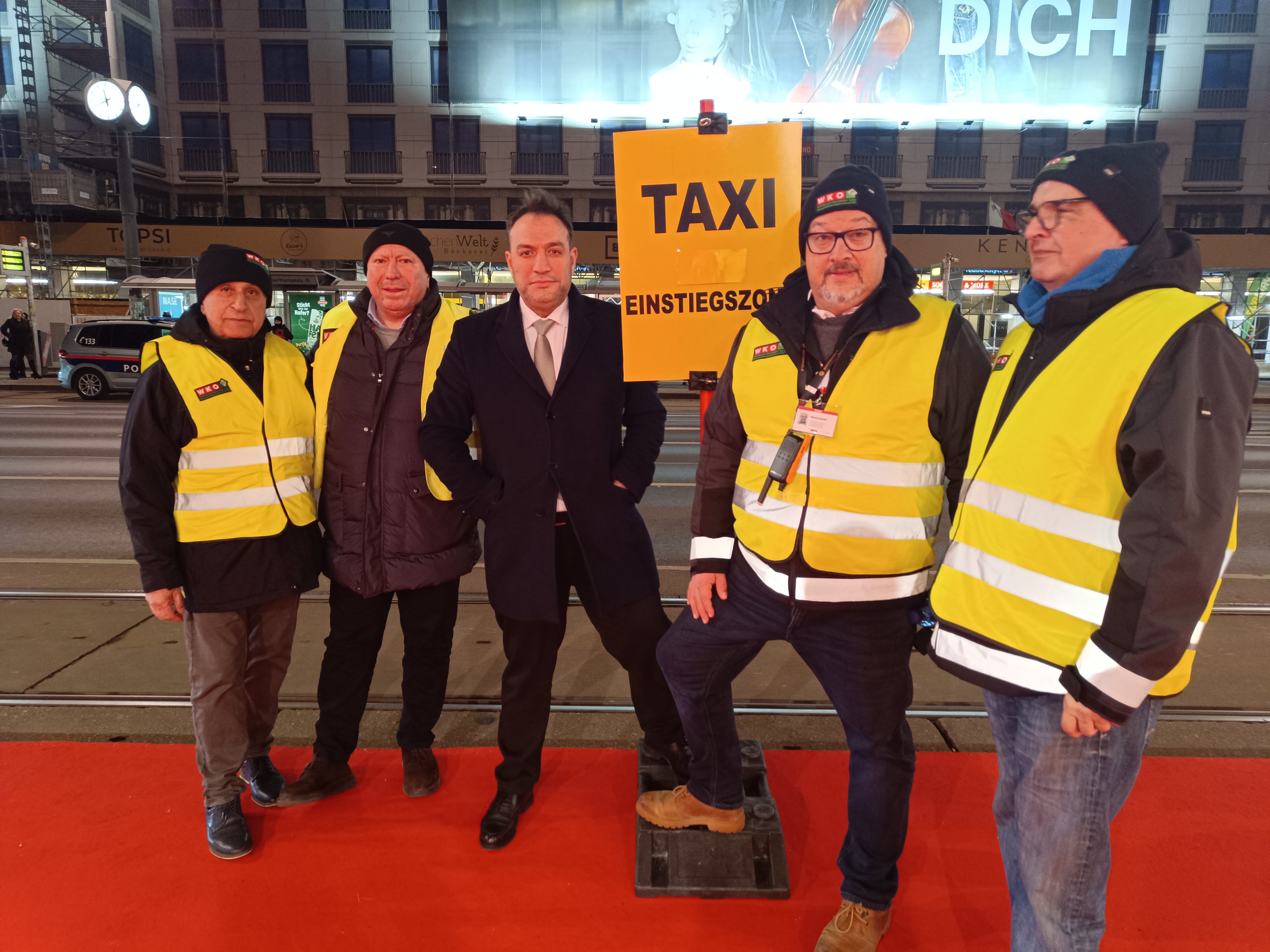 Der Opernball 2026 ist vorüber Danke an Alle die den Ordnerdiensten Folge geleistet haben